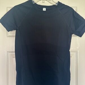 WoMen's black Atheltic Gym Shirt Performance Crew Neck Shirt